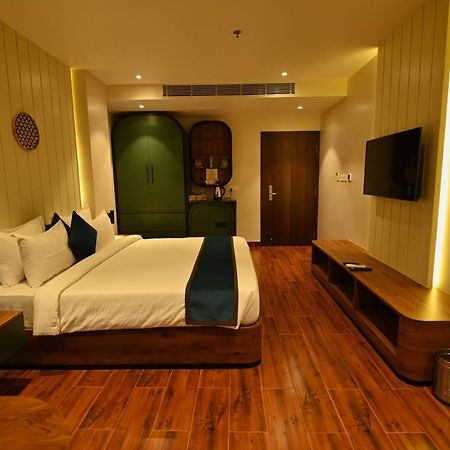 The Convoy Hotel Dibrugarh Kültér fotó