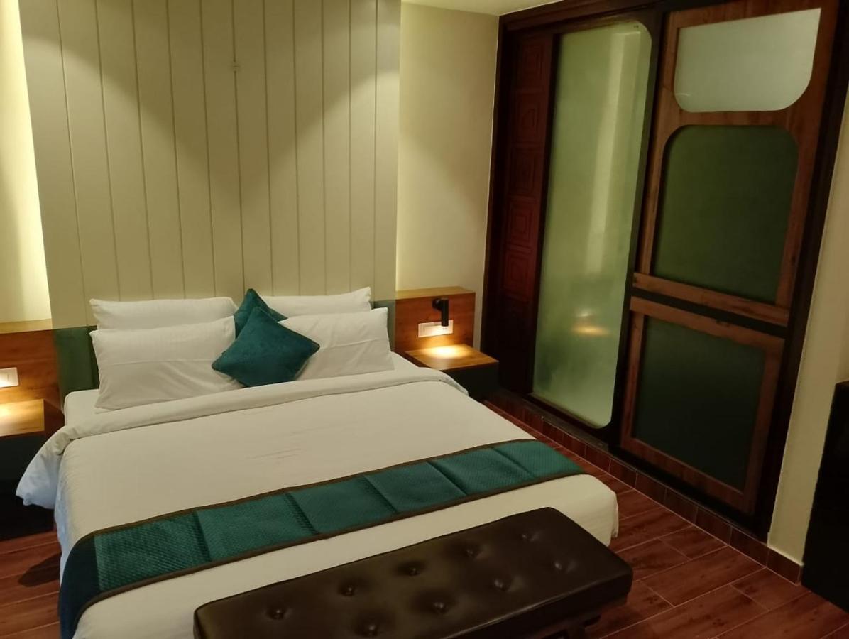 The Convoy Hotel Dibrugarh Kültér fotó
