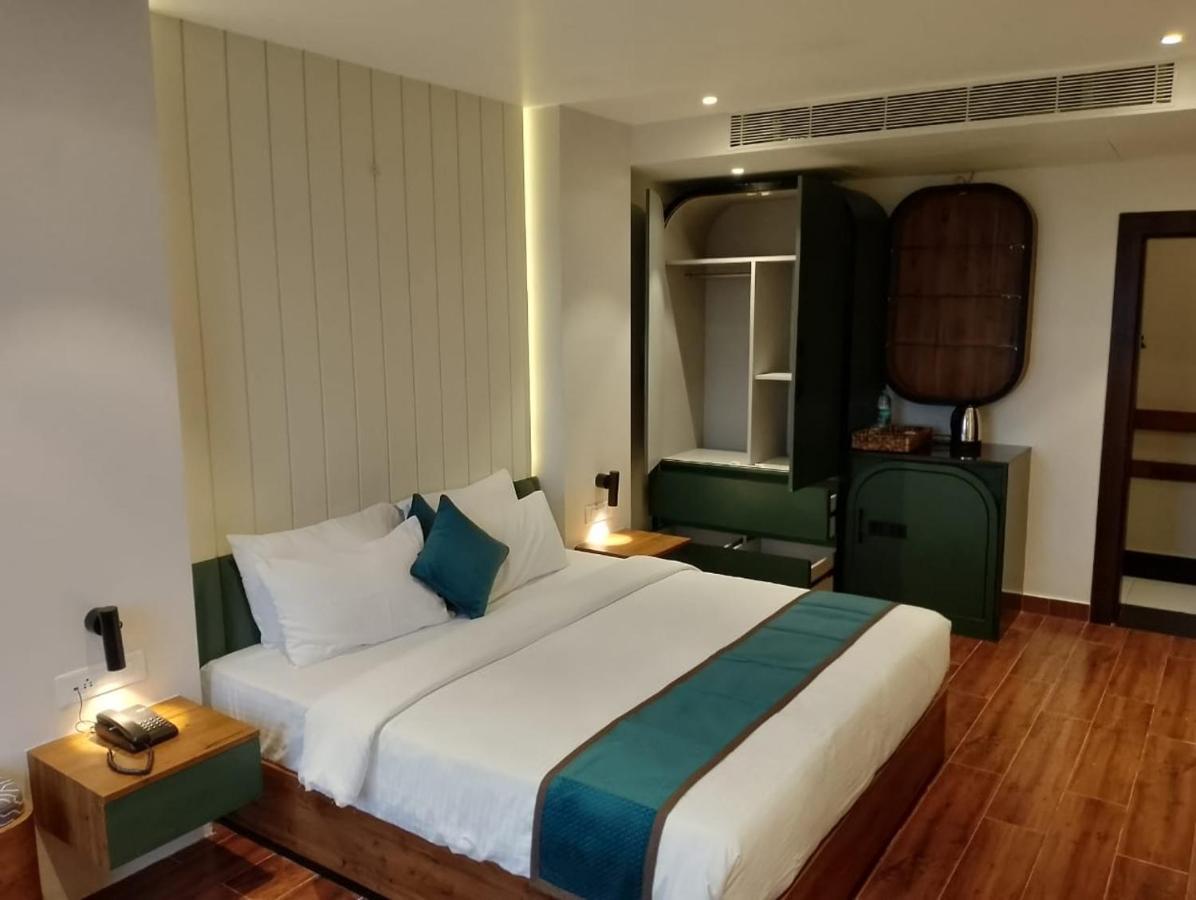 The Convoy Hotel Dibrugarh Kültér fotó