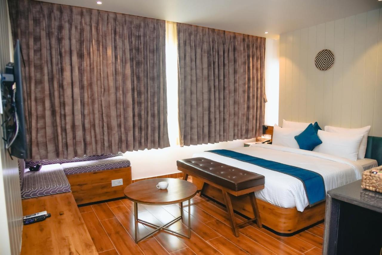 The Convoy Hotel Dibrugarh Kültér fotó