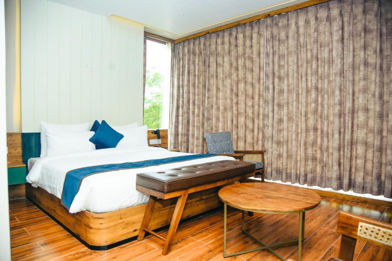 The Convoy Hotel Dibrugarh Kültér fotó