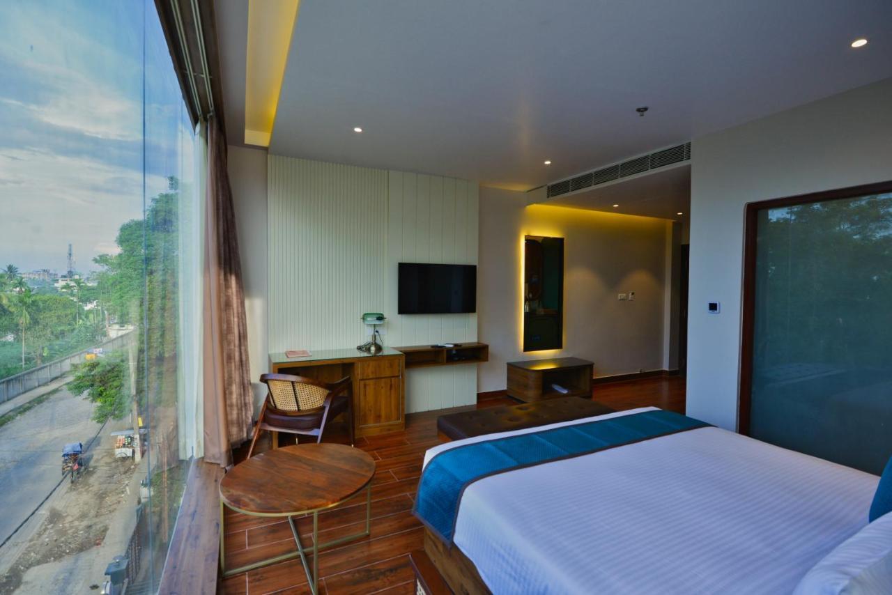 The Convoy Hotel Dibrugarh Kültér fotó