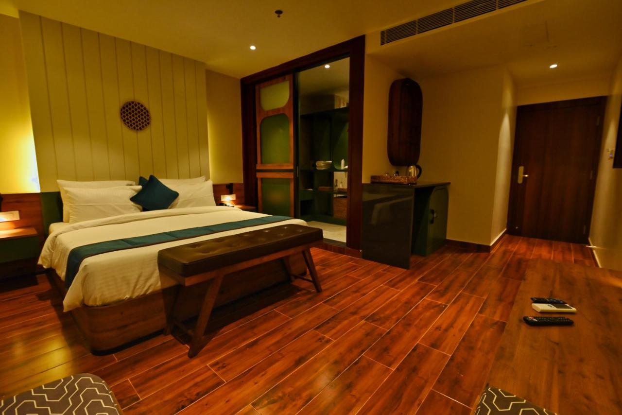 The Convoy Hotel Dibrugarh Kültér fotó